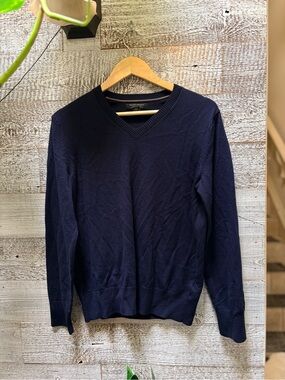 Banana Republic | FLAW Fine Merino Wool V-Neck Pullover Sweater - Men's M, Navy